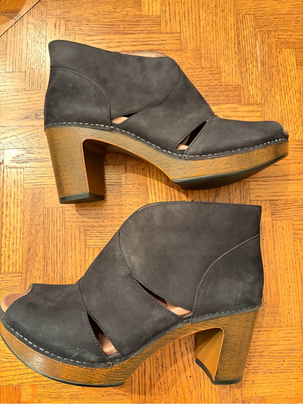 Dansko Delphina peep toe platform